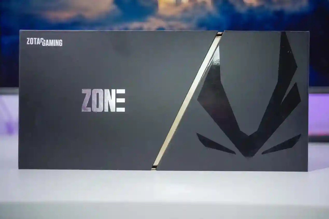 首款AMOLED掌机！索泰ZONE掌机首发评测：堆料但又没那么堆