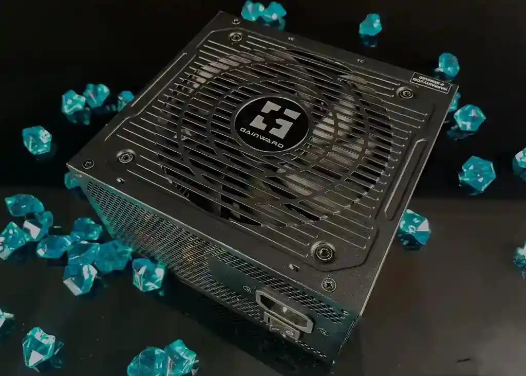 “耕”我一起学丨 牛牛给您奉上一份电源选购指南，为您的电脑保驾护航！
